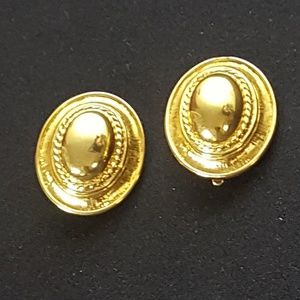 Trifari Gold Clip-on Circular Oval Earrings